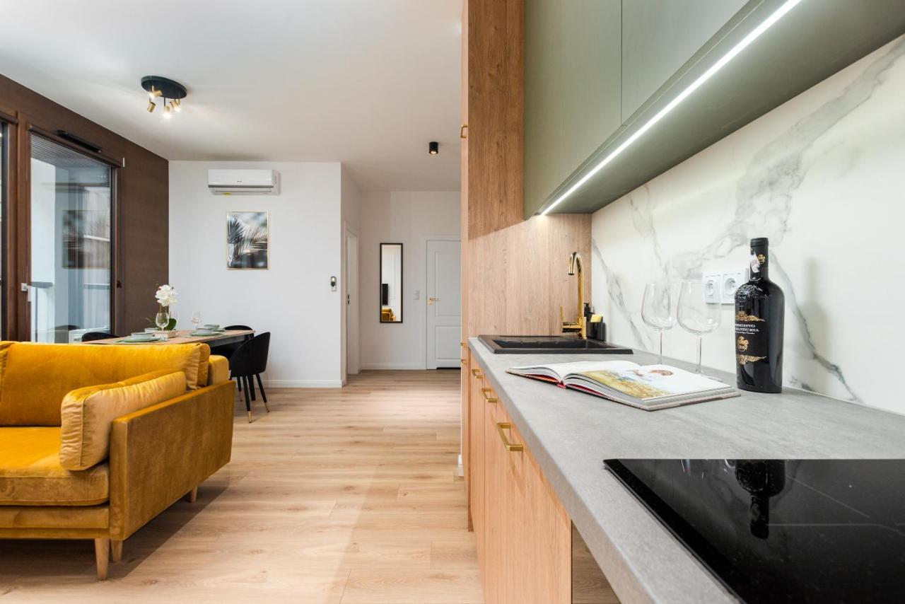 Bg Premium Apartments Browary Warszawskie Варшава Экстерьер фото